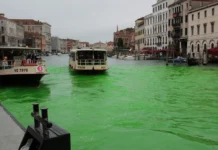 Veja Vídeo – Greta Thunberg é banida de Veneza após tingir canal de verde; veja