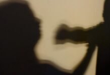 Mulher é agredida com socos no rosto ao pedir para marido desligar video game