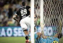 Rayan e Vegetti decidem e Vasco sai em vantagem na Copa do Brasil