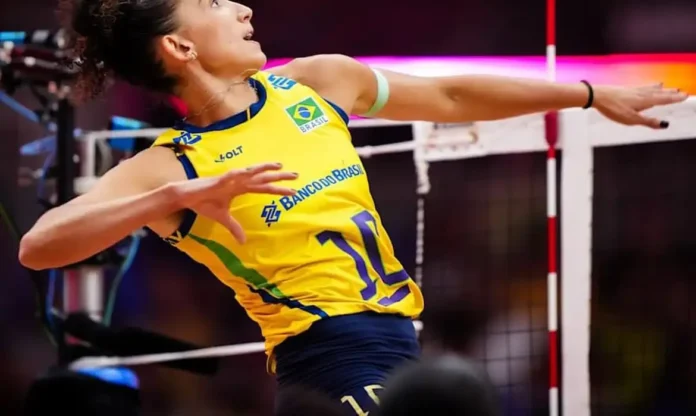 gabi_guimaraes_selecao_volei.webp
