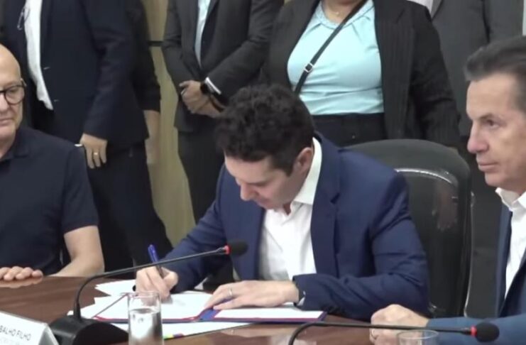 ‘Vamos contratar um milhão de casas’, diz ministro de Cidades em visita a Mato Grosso