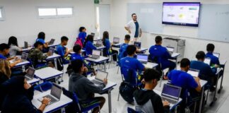 Seduc e DNIT ampliam programa de educação para o trânsito em escolas estaduais para 2026