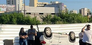 Carro de passeio capota na Prainha, em Cuiabá; mulher fica ferida e é socorrida