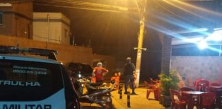 Homem é assassinado a tiros em frente a bar no interior de MT