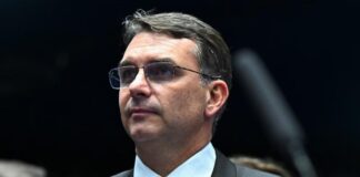 Pré-candidato à Presidência, Flávio Bolsonaro participa de evento do agro em Sinop