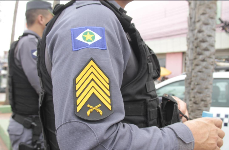 Alunos de 15 anos são detidos após invadir escola, vandalizar salas e pichar facção em Sorriso