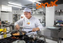 Merendeira de Cuiabá avança para concurso nacional com receita de alimentação escolar