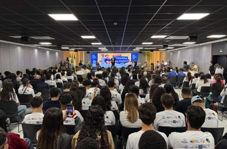 Governo de Mato Grosso reconhece escolas que se destacaram em projeto de cidadania e democracia