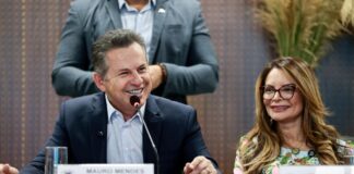 Mauro afirma oficialização de pré-candidatura de Virginia, mas ela desvia da informação
