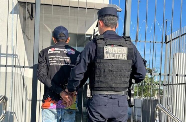 Tornozelado é preso por ameaçar e agredir a esposa durante discussão