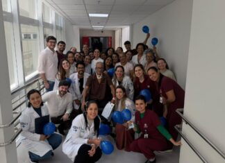 Em mais de 100 dias internado, paciente reaprende a falar e andar com apoio multidisciplinar no Hospital Central