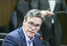 Governo estuda programa de demissão voluntária e adoção de IA, diz Gallo